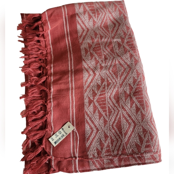 🆕️ Madewell Aztec Print Scarf - Picture 2 of 7